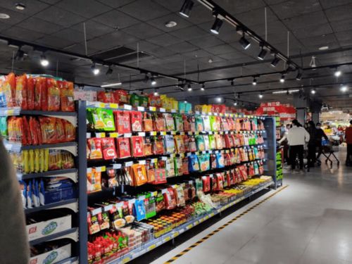 直擊濮陽(yáng)隆祥超市黃河店開(kāi)業(yè)盛況 人潮涌動(dòng)，日用百貨備受青睞